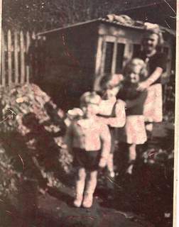 Enfants Gilmet 1943 RR.jpg
