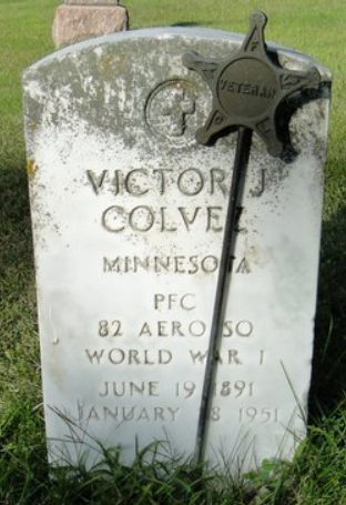 Fichier:Tombe de Victor Junior Colvez (1891-1951).png