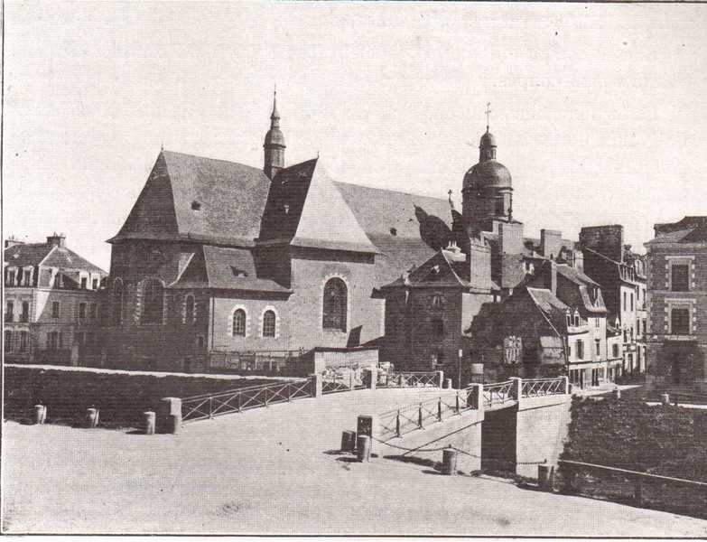 Fichier:Eglise st etienne vers 1910.jpeg