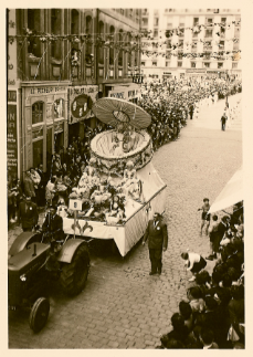 Fichier:Fête des fleurs 1955.png