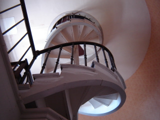 Fichier:Escalier menant a la tour.JPG