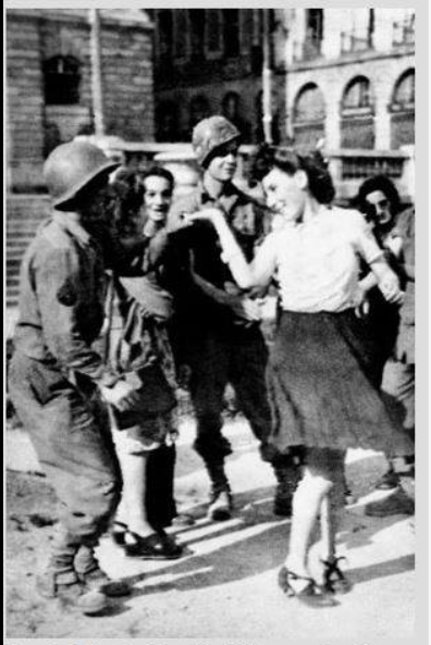 Fichier:Danse août 1944 à Rennes.png