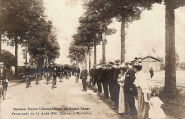 Union Vélocipédique du Grand Bazar. Promenade du 15 août 1906. Arrivée à Mordelles. Coll. YRG et AmR 44Z0124