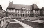 Le Palais de Justice. Editions O.P. Paris. Coll. YRG