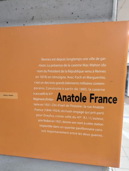 Fichier:Station de métro Anatole France (ligne A).jpg