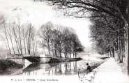 Canal Saint-Martin. Dans le lointain, le pont Legraverend. Warnet-Lefèvre (W.L. 512). Coll. YRG et AmR 44Z2384