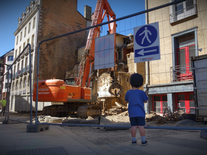 Fichier:Destruction-Rue-Dreyfus-30-Juillet-2020-01.jpg
