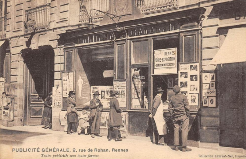 Fichier:Rue de Rohan, publicité générale.png