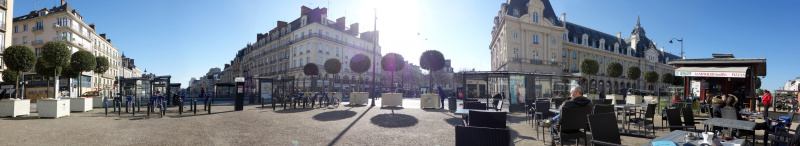 Fichier:Panoramique-Place-de-la-Republique-15-Fevrier-2019.jpg