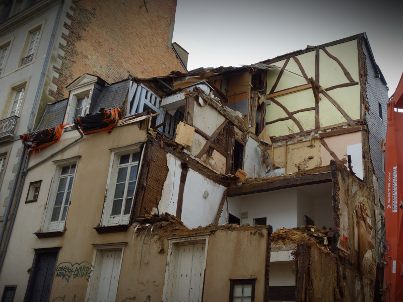 Fichier:Destruction-Rue-Dreyfus-27-Juillet-2020-01.jpg