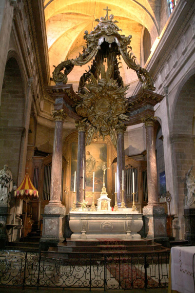 Fichier:Rennes eglise Saint-Sauveur autel.jpg