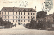 La Caserne du Bon Pasteur. Collection E. Mary-Rousselière 1074, voyagé 1903. Coll. YRG et AmR 44Z1592
