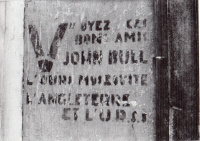 Inscription murale au tampon