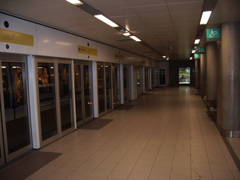 Fichier:Station métro Répubmique.png