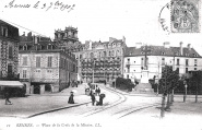 Place de la Croix de la Mission. Carte postale de Léon et Lévy (LL 11) du tout début du XXe siècle. Coll. YRG et AmR 44Z1388