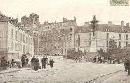 Place & Croix de la Mission. Carte postale Verger (L.V. 603). Coll. YRG et AmR 44Z2234