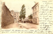 Les Moulins de Saint-Hélier, dans le prolongement de la rue Duhamel. A gauche, mur d'enceinte de la prison militaire. Coll. YRG et AmR 44Z0023